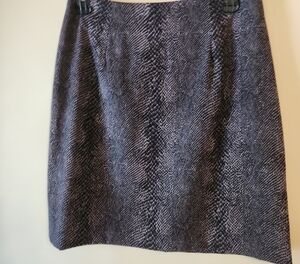 Elegant Black and Gray Snake Print Skirt